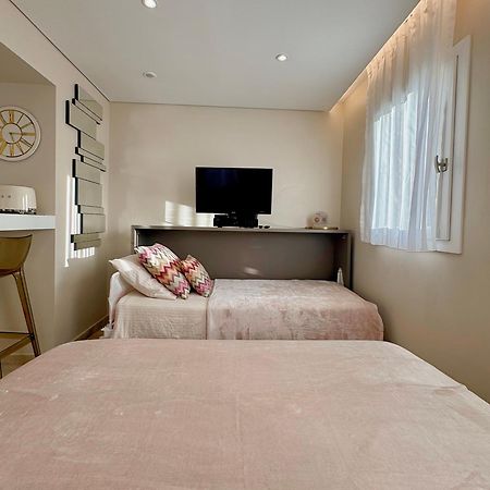 Studio Climatise, Terrasse, Parking Prive, 50M De La Plage سان تروبيه المظهر الخارجي الصورة