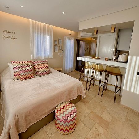 Studio Climatise, Terrasse, Parking Prive, 50M De La Plage سان تروبيه المظهر الخارجي الصورة